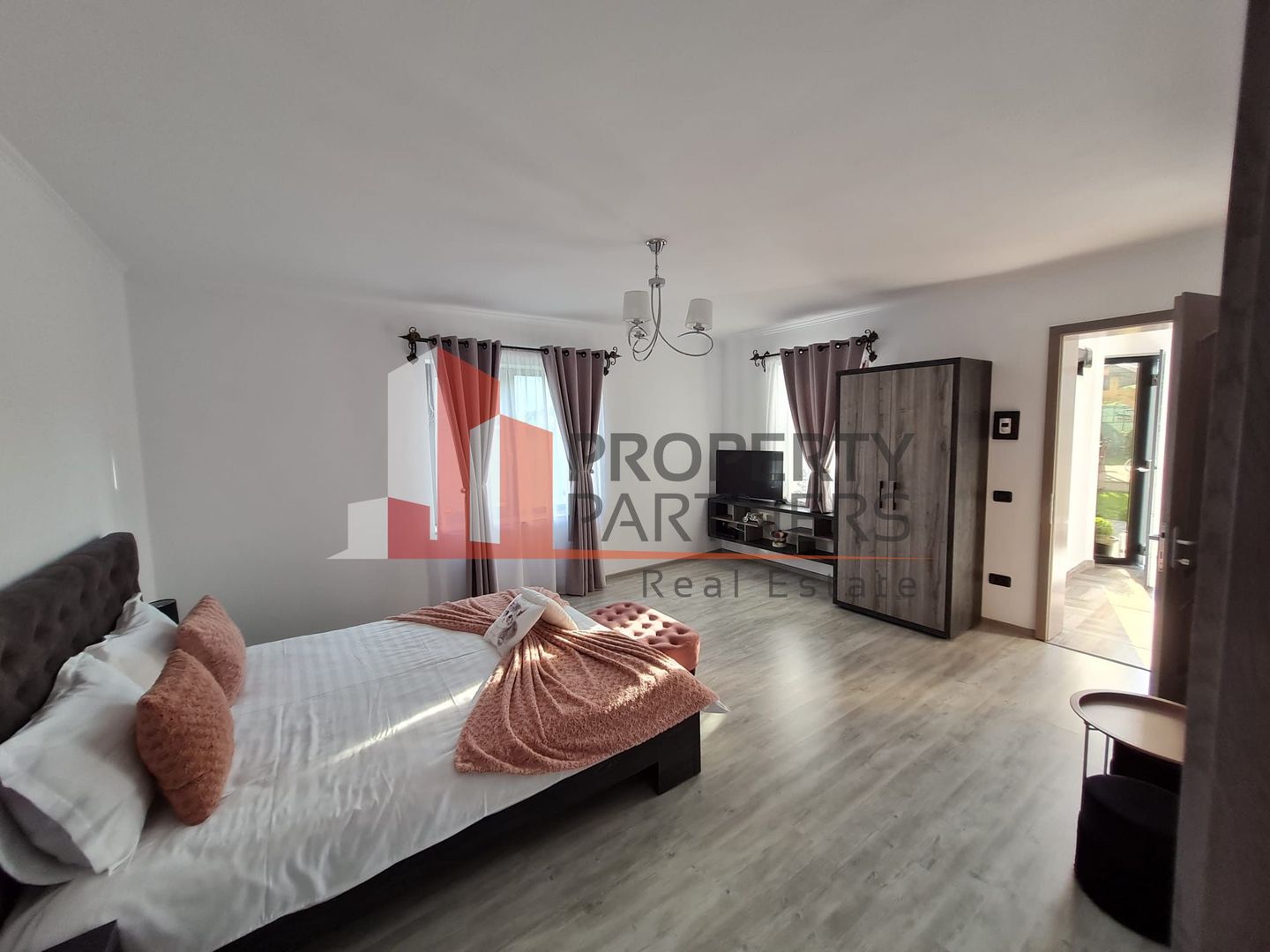 Casă modernă in Tohanul Nou, la 4 km de Castelul Bran - Poză 3