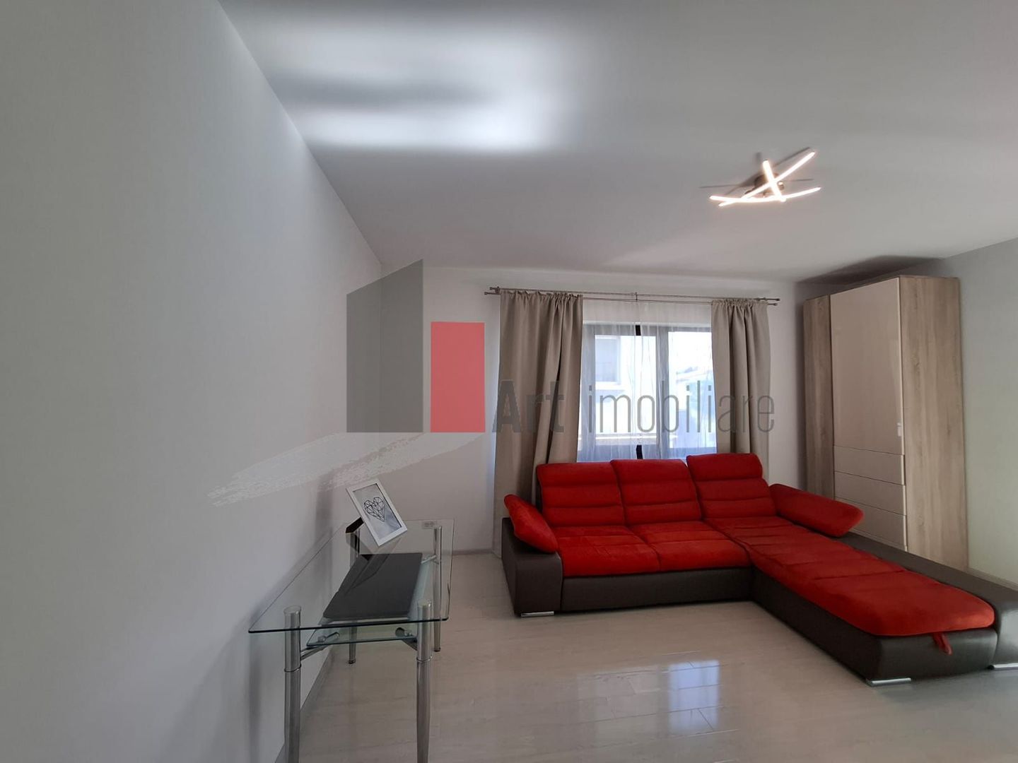Apartament Piata Unirii, bloc 2013,  liber - Poză 2