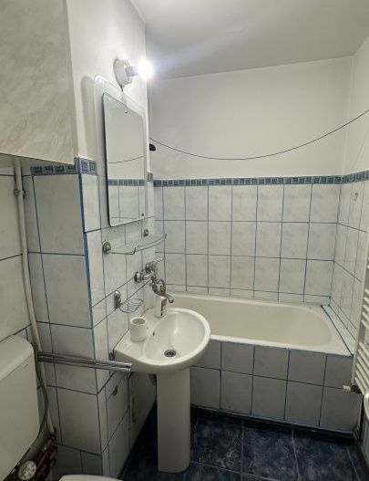 Garsoniera etaj 3-gata de mutat, Gavana, Pitesti - Poză 9