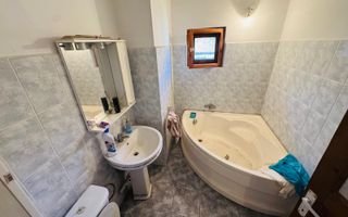 Vilă impunătoare, construcție solidă D+P+E+M, 430 mp – pretabilă pensiune - Poză 9
