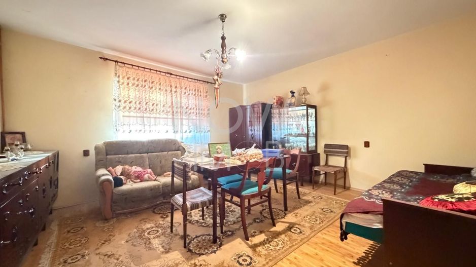 CASA DE VANZARE IN AVRIG – SPATIU GENEROS - Poză 5