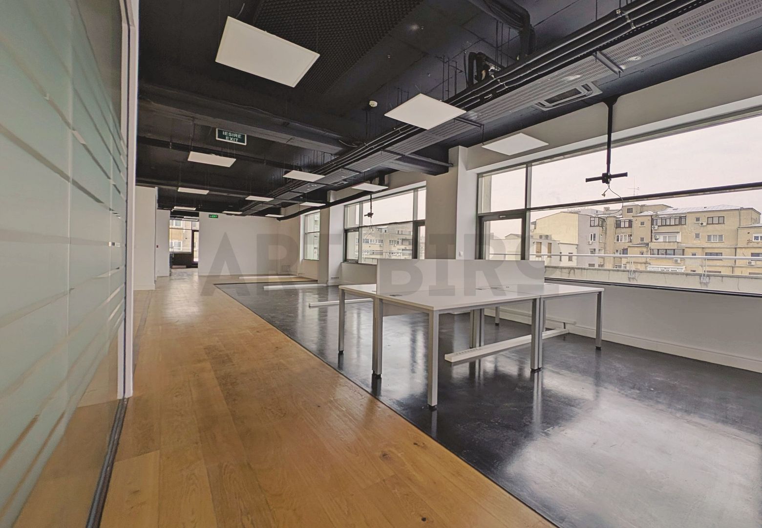 Zero comision, 290mp birou versatil cu terasa 340mp, Romana, 6' metrou - Poză 1