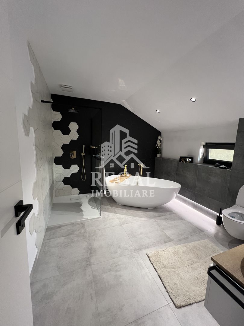 Casă modernă tip duplex, ideală pentru 2 familii – in loc. Strei - Poză 8
