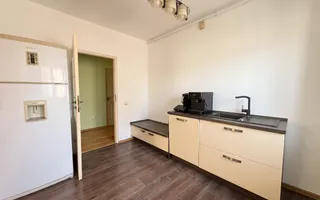 Apartament 3 camere | Etaj 2 | Balcon | Parcare | Decomandat - Poză 12