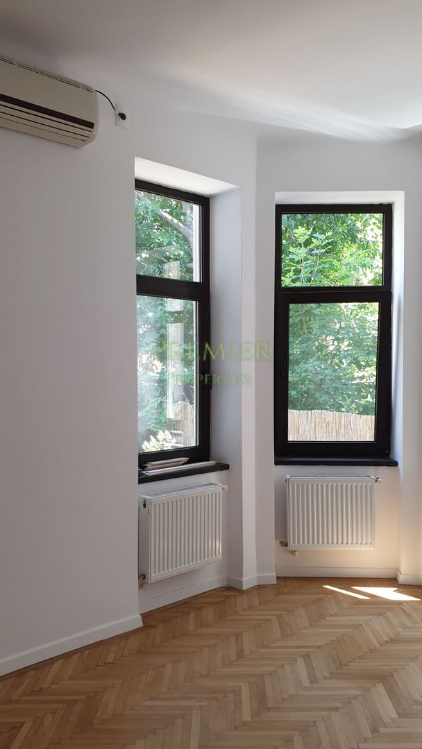 închiriere o vilă interbelică elegantă, complet restaurată - Poză 15