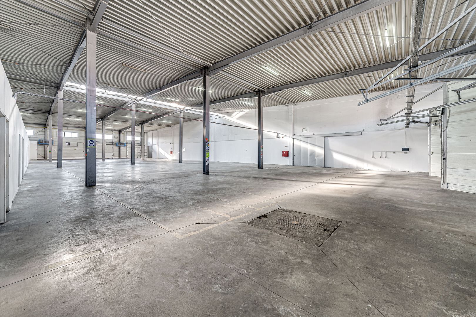 Hala industriala 1289 mp - Poză 6