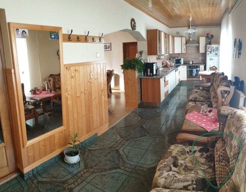 P 1015 - Casă cu 5 camere în Târgu Mureș, cartierul Unirii - Poză 3