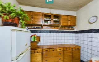 Casă pitorească în județul Arad - Poză 14