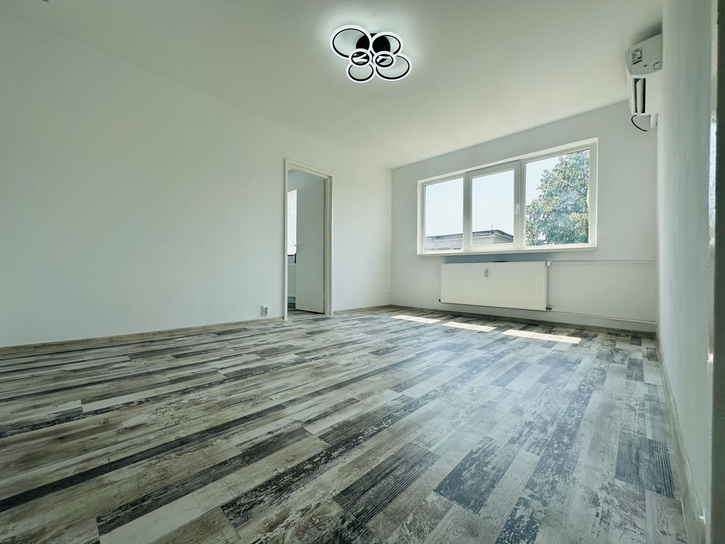 Oferta vanduta - Zona Dacia | 2 camere - 40.3 mp | Recent renovat - Poză 1