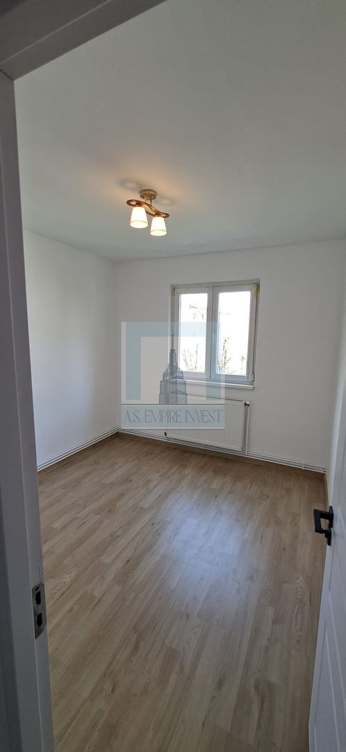 Apartament 2 camere, semidecomandat, zona Grivitei - Poză 1