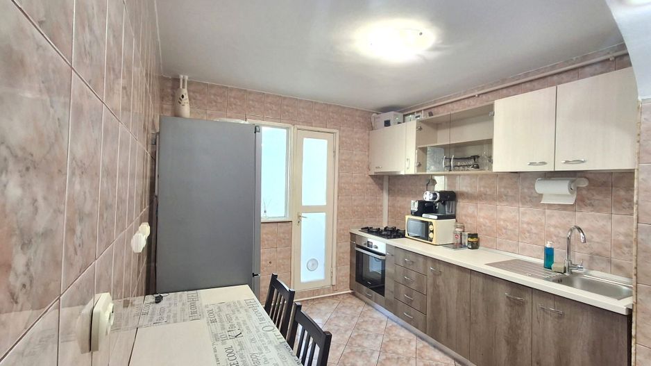 Apartament 3 Camere zona Piata Munci - Poză 7