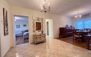 Apartament spatios cu 4 camere si garaj | Spitalul Judetean - Poză 13