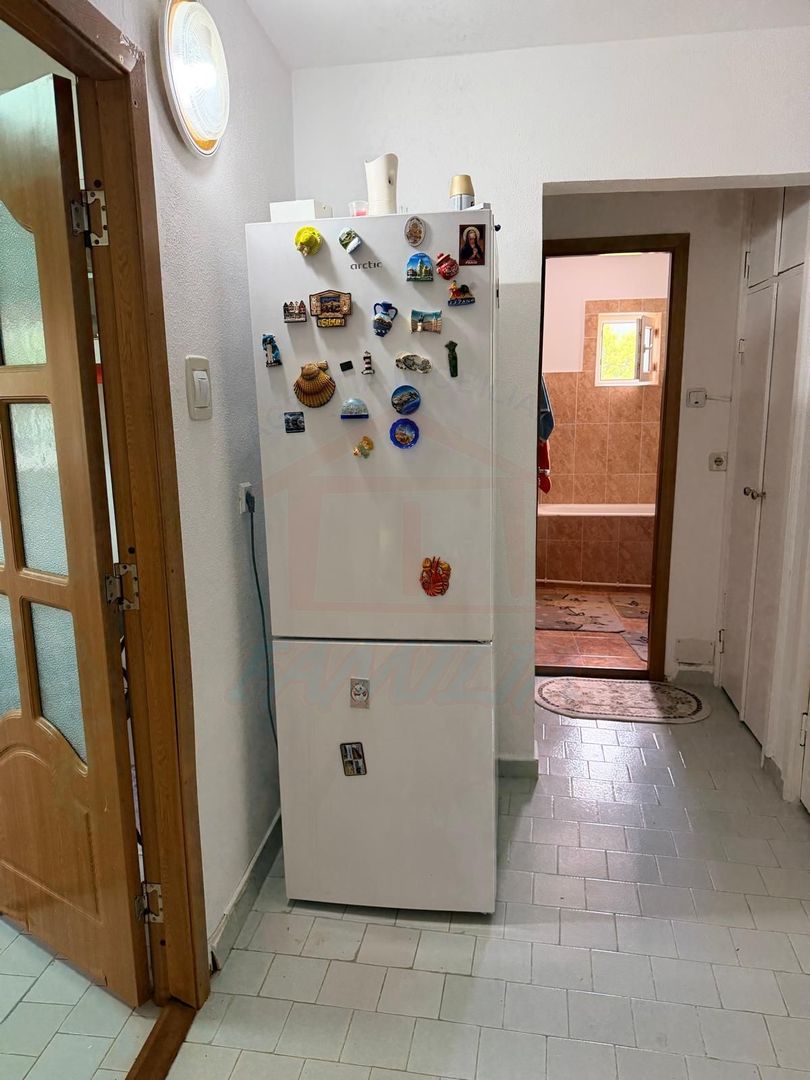 Inchiriem apartament cu 2 camere in Mazepa 2, et.3, pret 2000 de lei. - Poză 7