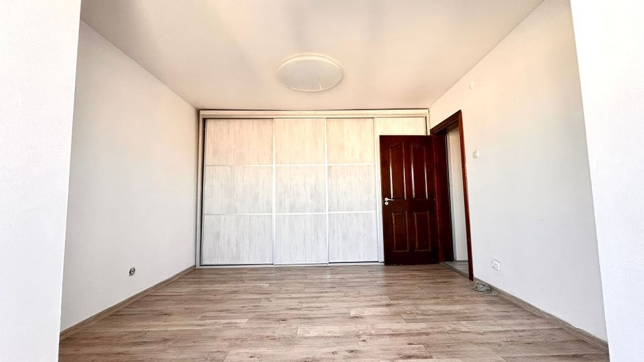 Apartament cu 3 camere decomandat cu panorama - Poză 8