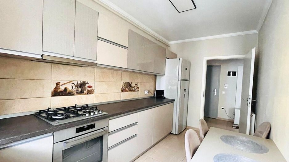 Închiriere apartament nou mobilat cu parcare si boxa et 2  Avantgarden 3 - Poză 8