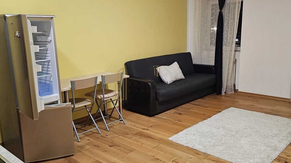 Garsoniera spatioasa la etaj intermediar, bloc cu Lift, Zona Broscarie - Poză 4