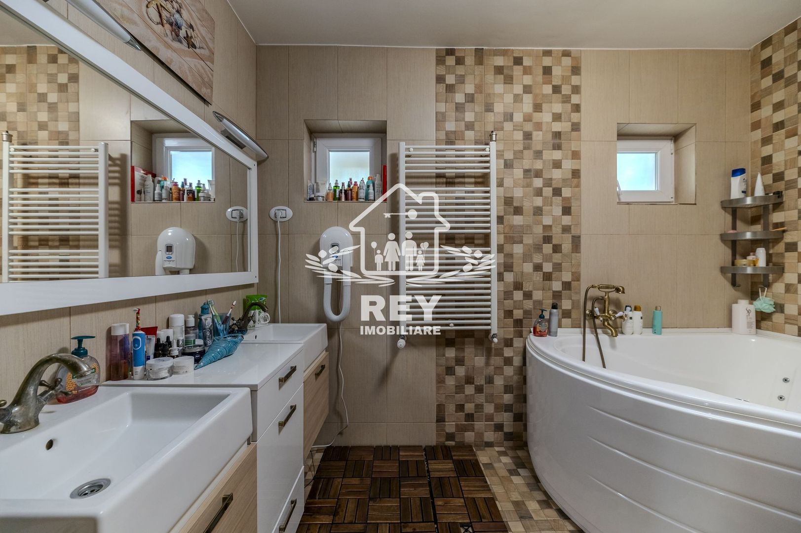 De Vânzare Vila Superba la liziera parcului Sub Arini - Poză 5