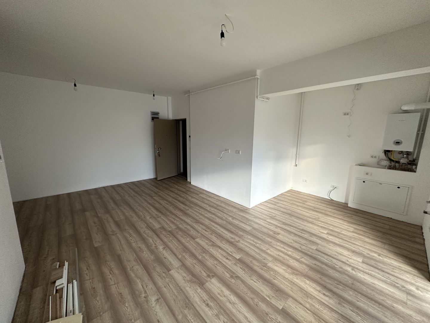 Apartament 3 camere - Poză 2