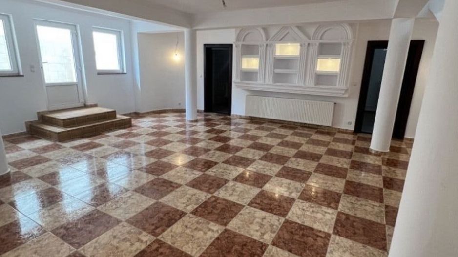 Vand casa in Titulescu - Poză 5