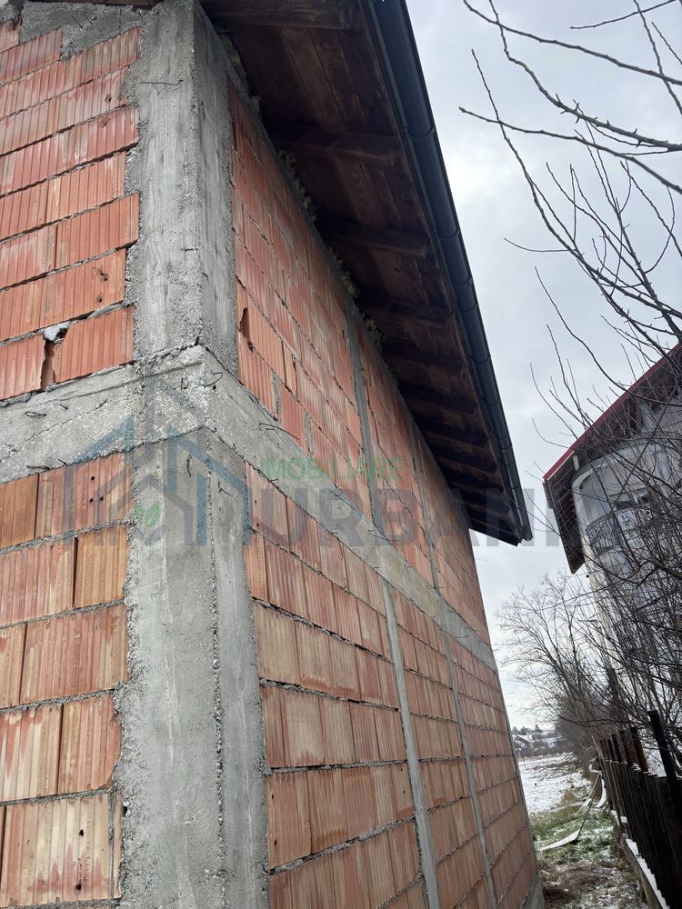 Casă la Roșu plus teren 2500 mp - Poză 2