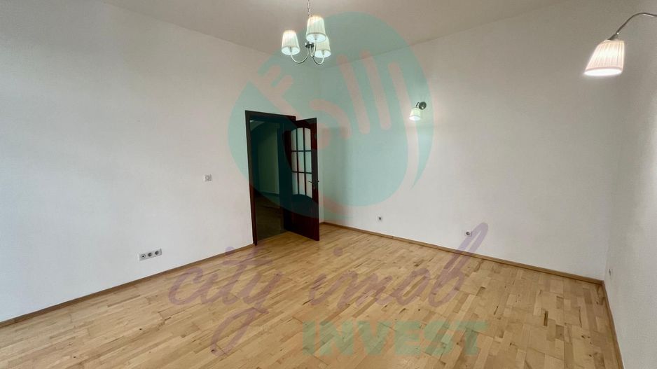 Apartament RENOVAT 3 camere Cotroceni-Curte comuna - Poză 2