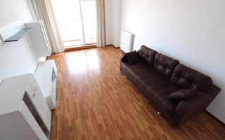 Aradului; decomandat, bucatarie inchisa. Parcare privata inclusa. - Poză 1