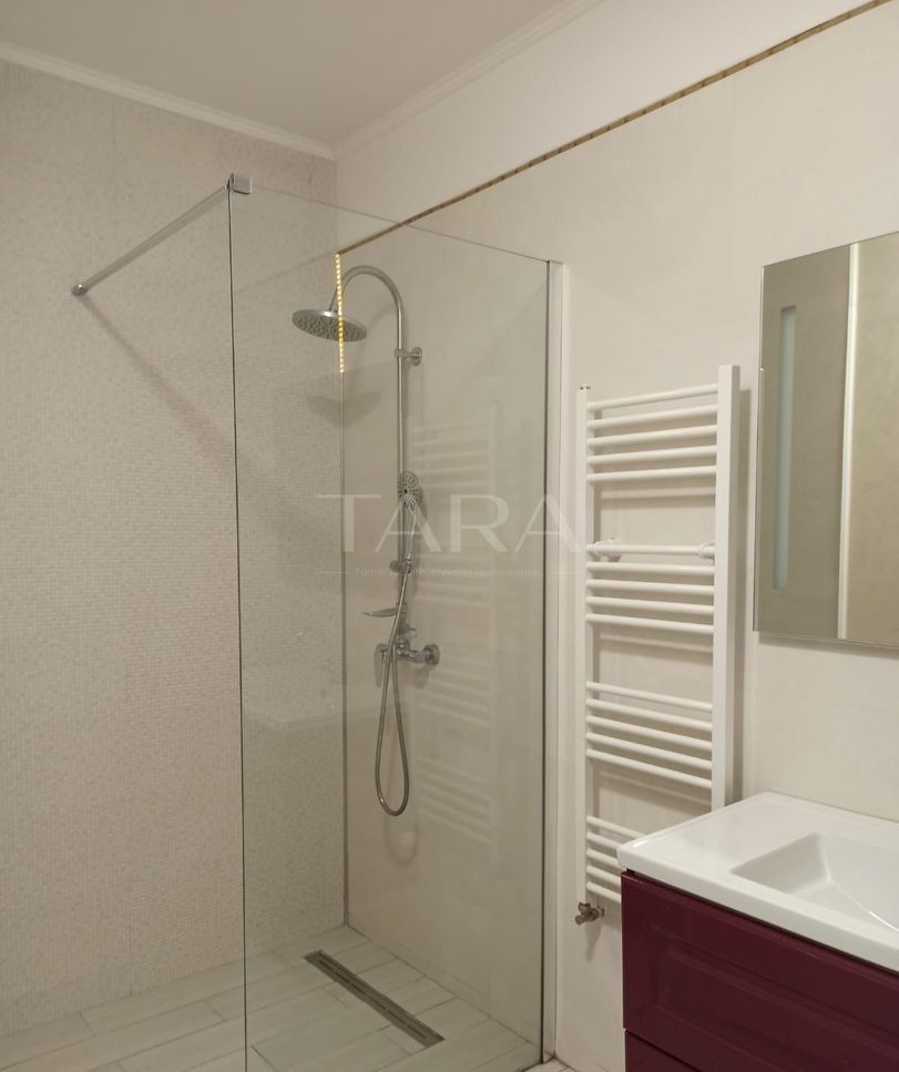 Apartament cu 3 camere, parcare subterană, zonă liniștită. - Poză 6