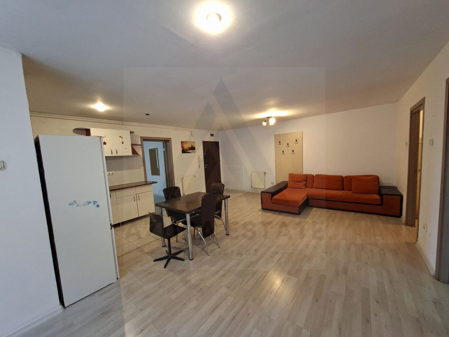 Apartament 3 camere 77 mp utili si parcare privata in zona Rahovei - Poză 7