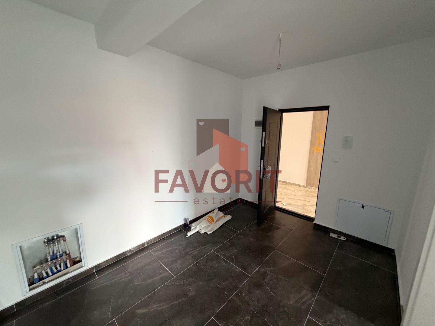 Disponibil imediat. Decomandat. Spatios - Poză 4