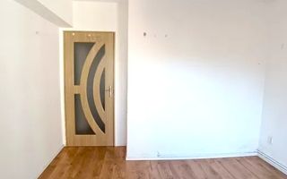 Apartament cu trei camere, zona Racadau 77 mp , etaj intermediar - Poză 1