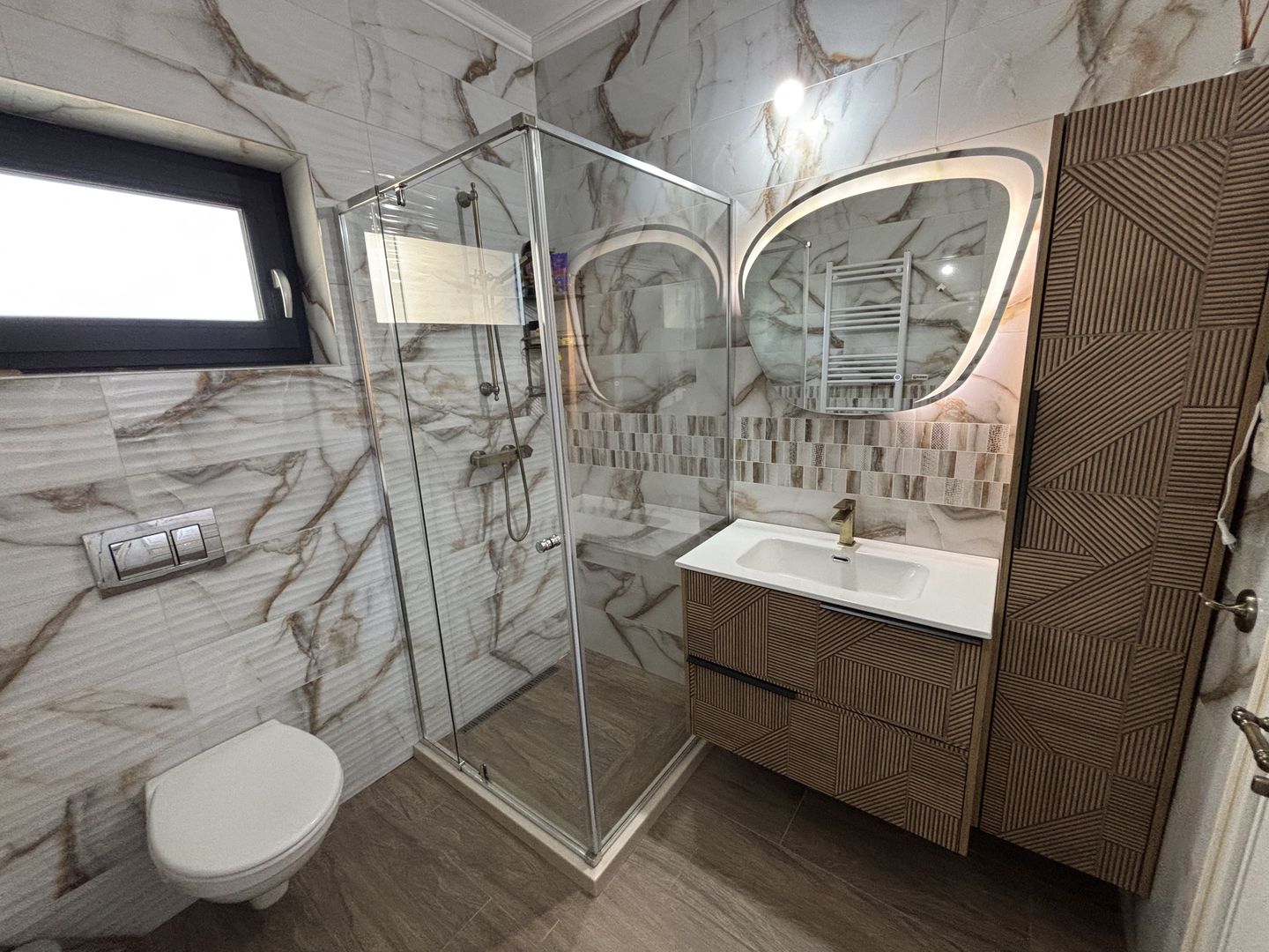 Casa INDIVIDUALA 6 camere, curte superba - zona Brana, Selimbar - Poză 25