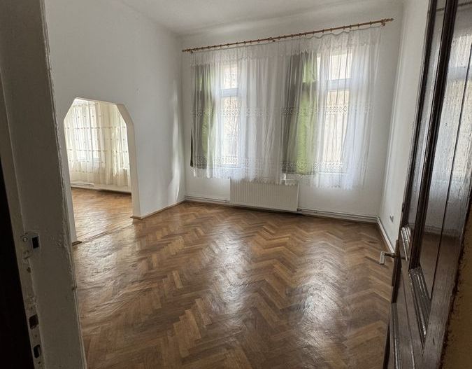 De vanzare Apartament 4 camere Kogalniceanu, ULTRACENTRAL, Cismigiu - Poză 5