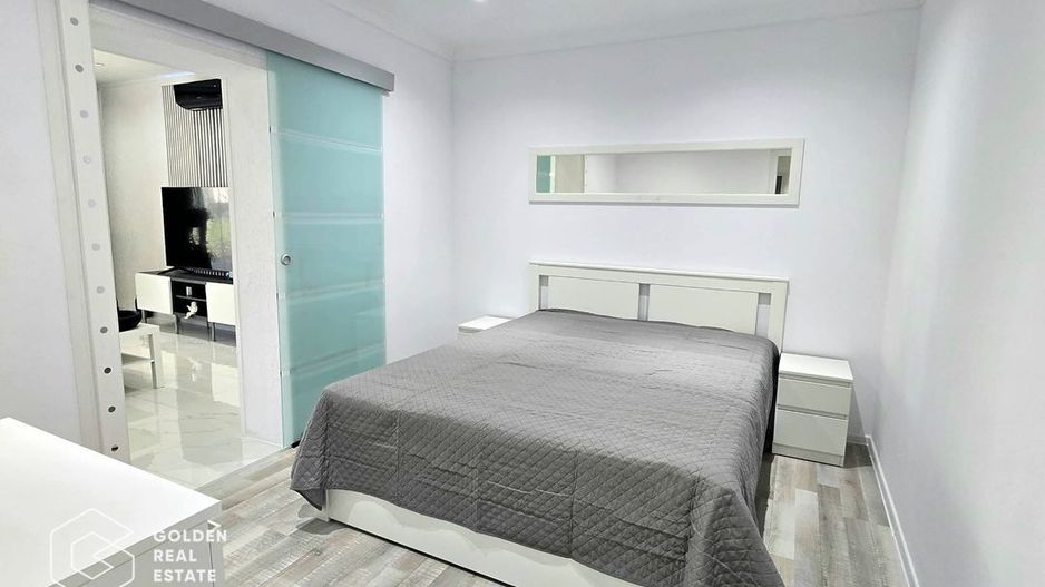 Casă cu design deosebit în Vladimirescu - Poză 11