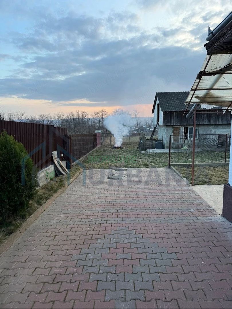 Casă de vânzare în Hărtoape (Poienița), comuna Vânători, județul Iași - Poză 9