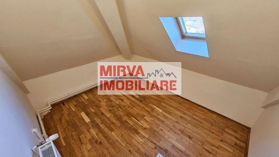 🏢 Spațiu de birouri – 5 camere, 3 băi – Mansardă vilă, Central - Poză 34