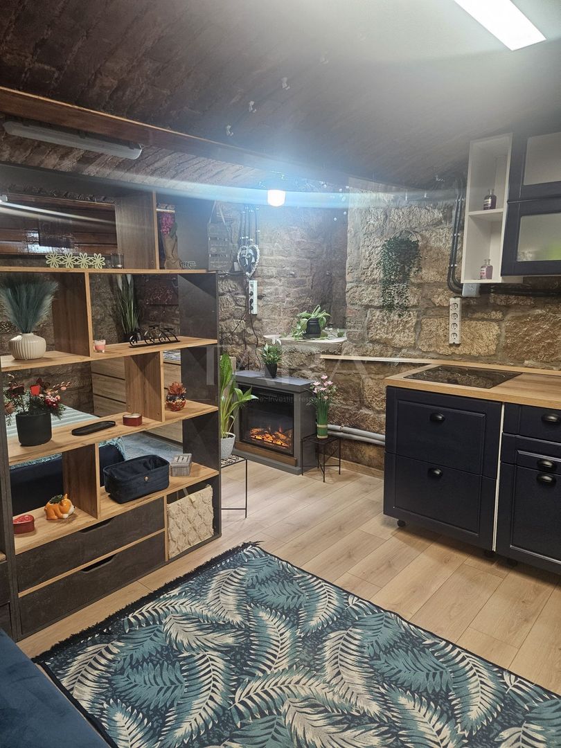 Garsonieră modernă, renovată complet, zona Centrala - Poză 1