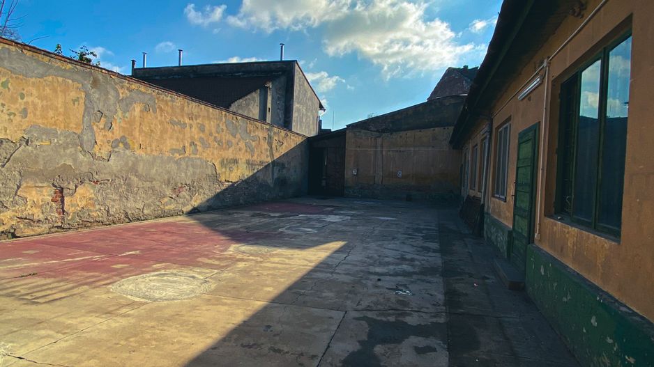 Cladire cu multiple spatii comerciale | P-ta Maria - Sinaia | 1425 MP - Poză 28