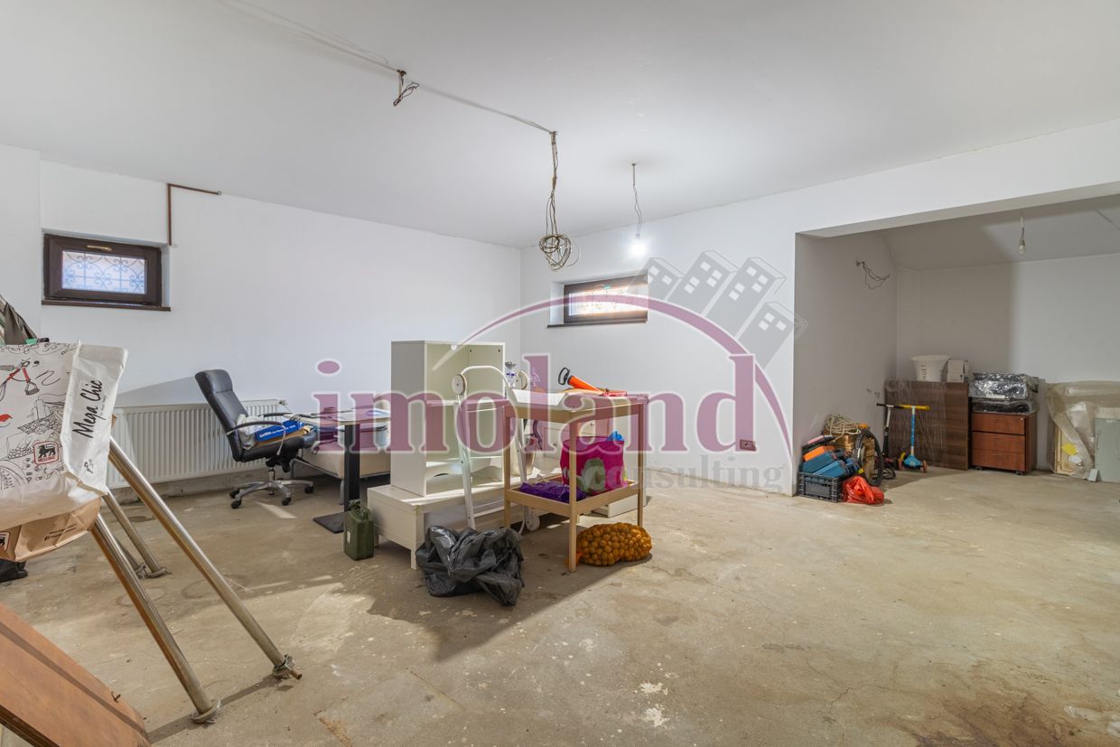 Vila cu piscina si garaj - 6 dormitoare - Pantelimon - Poză 47