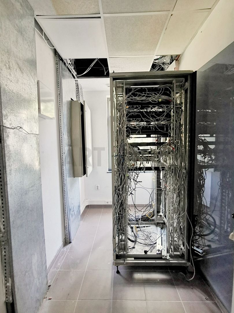 Zero comision, 260-682mp birou mobilat, move-in ready, Romana, 6' metrou - Poză 11