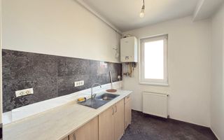 Locatie excelenta! Etaj 1. Decomandat. Loc de parcare. - Poză 3