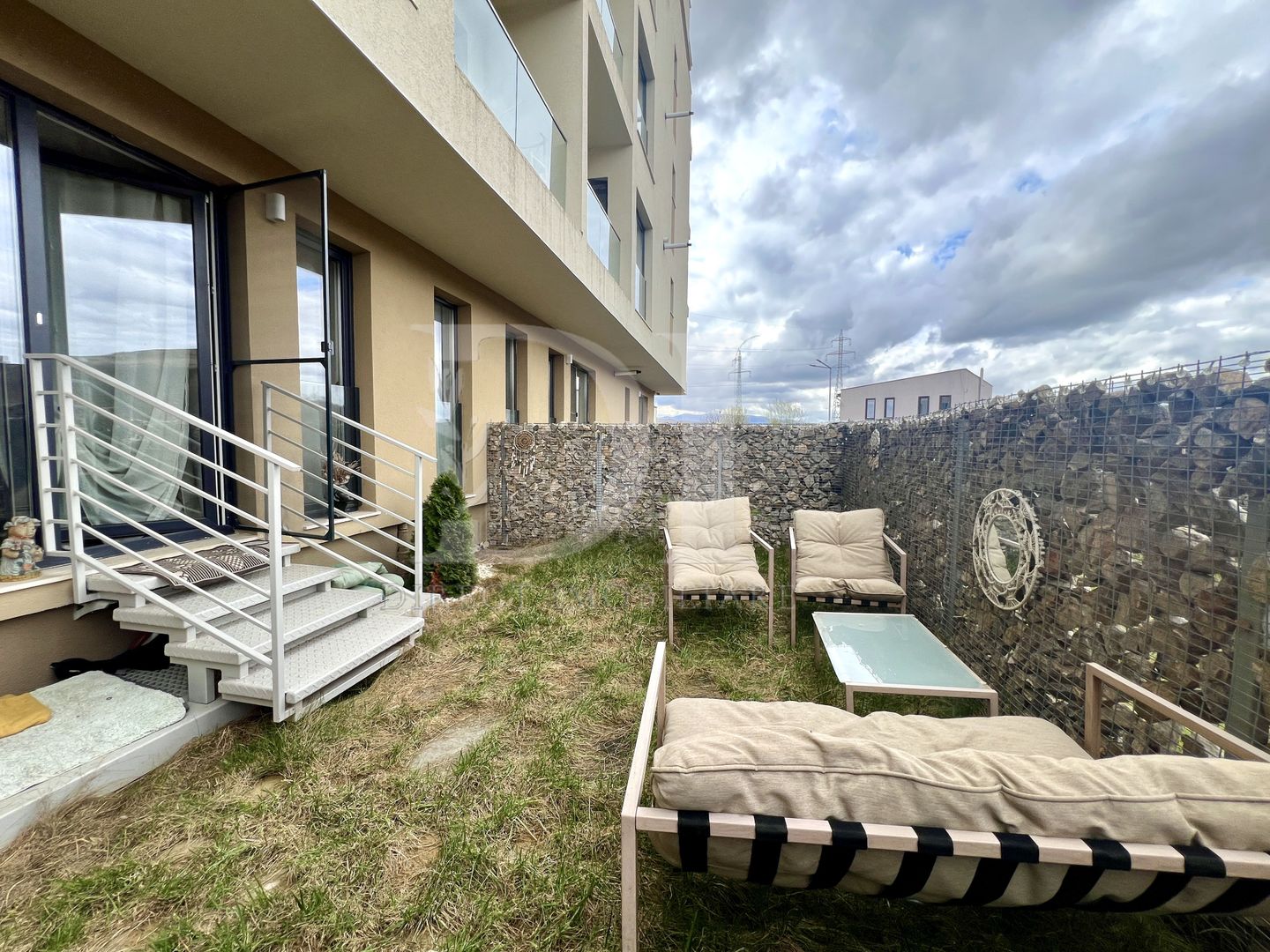 Apartament doua camere / Curte / Parcare - Poză 12