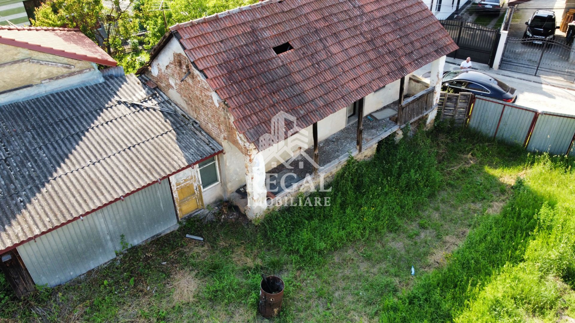 Casă de vânzare cu teren generos – 2.500 mp - Poză 4