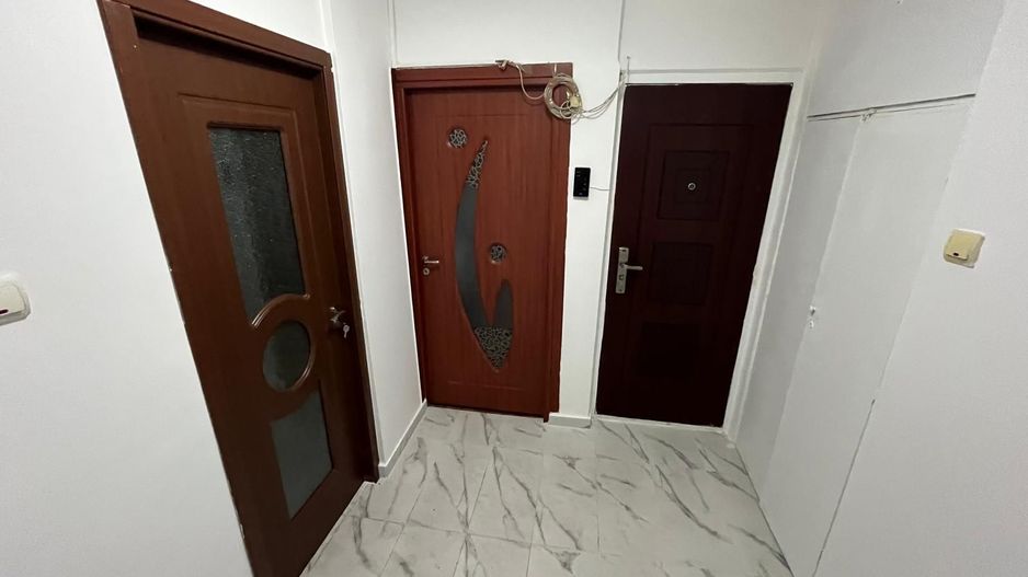 3 camere - Aparatorii Patriei - loc de parcare - Poză 9