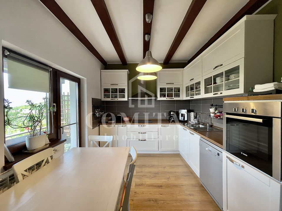 Casă cochetă cu teren generos și panoramă Chinteni - Poză 6