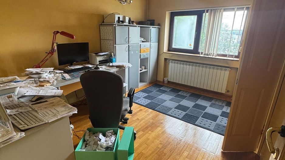 Casa de închiriat 7 camere Sector 4, ideal pentru clinica, gradinita - Poză 32