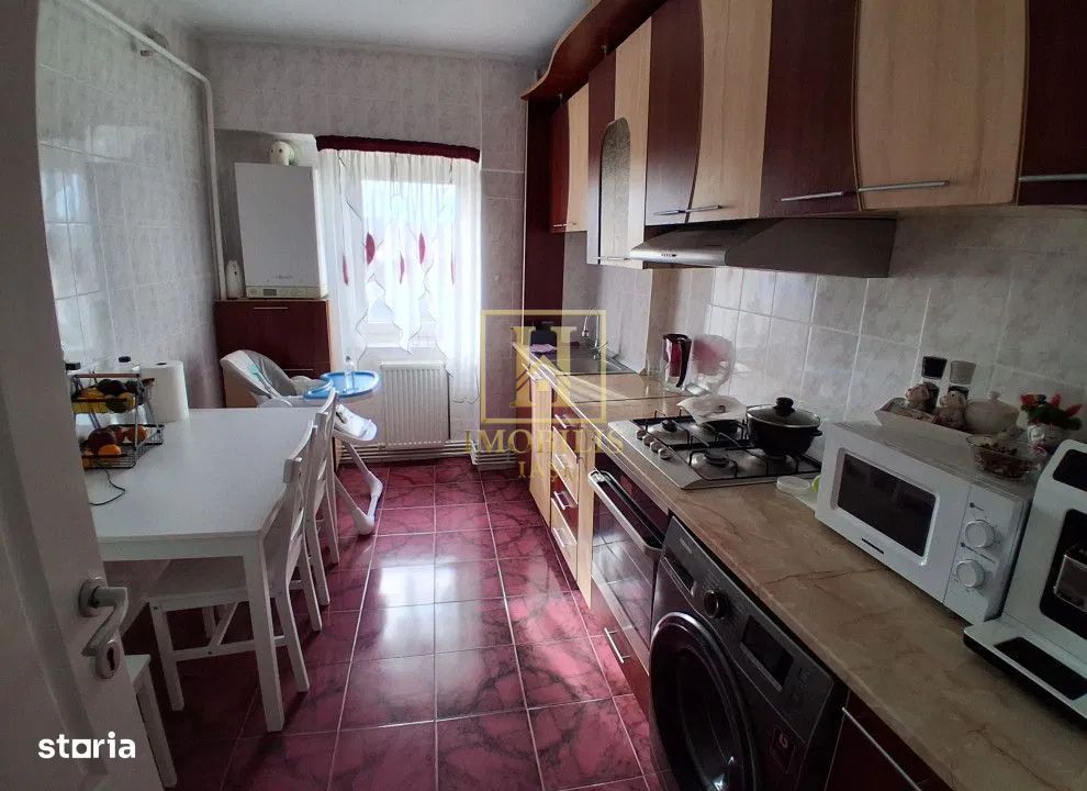 Apartament 3 camere, D.,2 bai, 65mp 135000euro Pacurari - Poză 1
