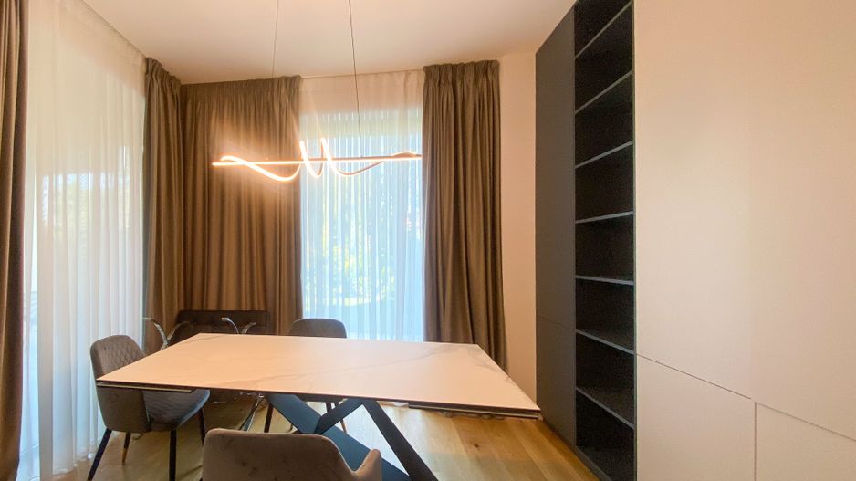 Chirie | Vilă 5 camere 240mp | Curte | Parcare inclusă - Poză 2