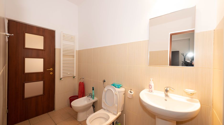 Spatiu de birouri stradal, 148mp de inchiriat în zona Soseaua Chitilei - Poză 14