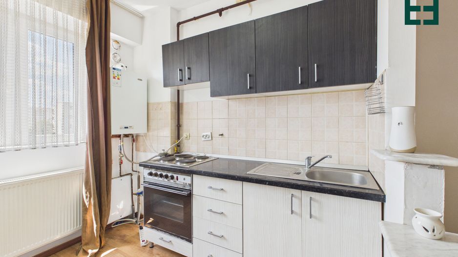 De închiriat - Apartament cu 2 camere -  Zona Confecții - Arad - Poză 9