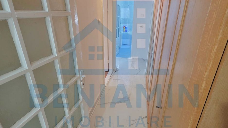 Trei camere doua bai 1Mai etaj 1 -centrala termica -75mp - Poză 7